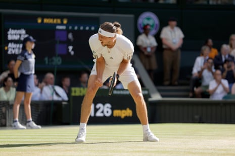 Alex Zverev celebrates winning the first set.
