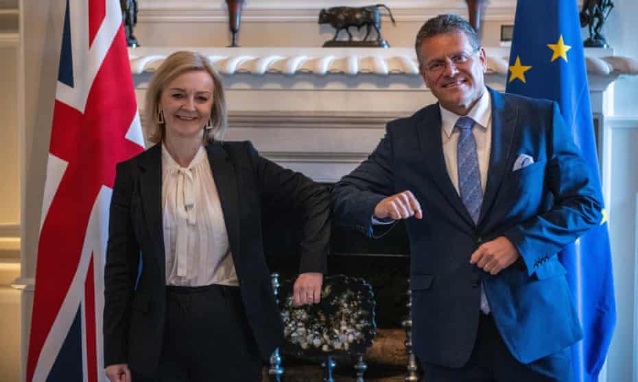 The foreign secretary, Liz Truss, hosts the European Commission’s vice-president, Maroš Šefčovič, at Chevening House in Kent, to discuss Brexit protocol. 