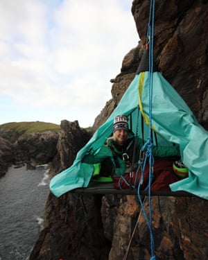 ‘We wish to change the mindset in the case of the outside’: the duo breaking down obstacles within the journey world | Drink exterior the field 3 Phoebe in her portaledge on a mission to raise money and awareness about youth homelessness through adventure
