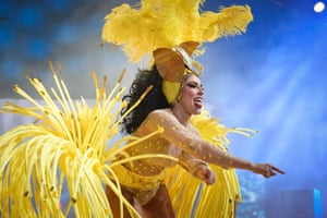 Santa Cruz de Tenerife, Tenerife: A dancer performs in the Battle of the Troops contest during carnival celebrations