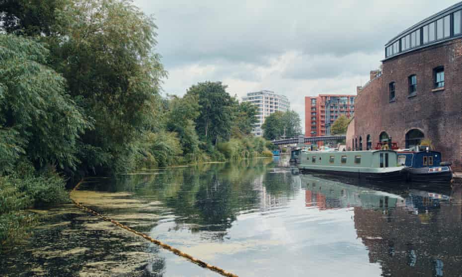 Still waters: the historic Regent's canal with Coal Drops Yard on the right and CamleyStreet on the left.