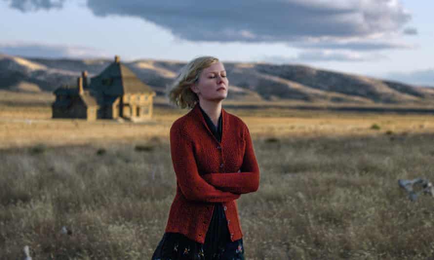A role of injured sensitivity and pride: Kirsten Dunst in The Power of the Dog.