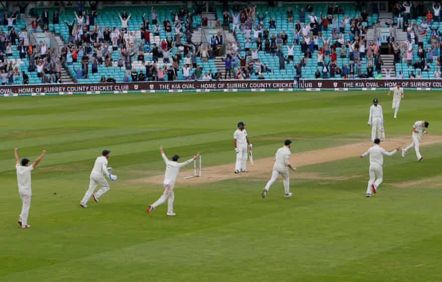 FIFAPRO Tom Jenkins’s best sports photos of 2018 22 Jimmy Anderson of England (far right) bowls Mohammed Shami to end the match and also become the highest test match wicket-taking fast bowler of all time during the 5th day of the England v India 5th test match at the Kia Oval in September 2018