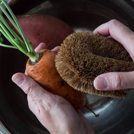 Tawashi Brush vegetable cleaning brush