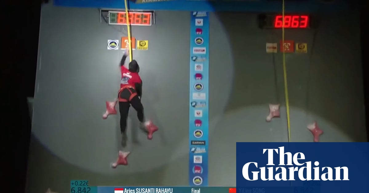 Gone in seven seconds: Spiderwoman breaks womens climbing speed record
