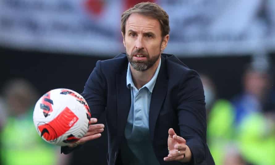 Gareth Southgate réagit lors du match de la Ligue des Nations entre l'Angleterre et la Hongrie à Molineux.