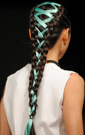 Corset hair style