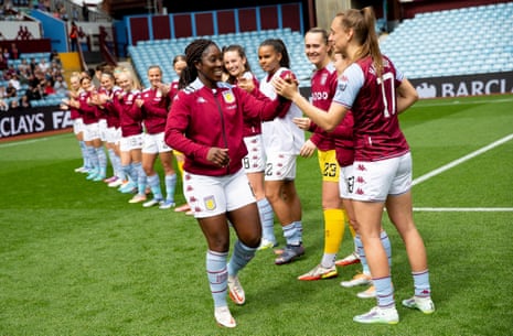 Anita Asante is given a guard of honour before her last game, against Birmingham on Sunday. 