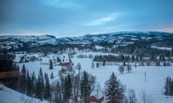 Călătorie cu trenul de la Trondheim la Bodo, Norvegia, peste Cercul Arctic.