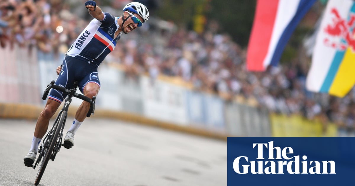 Alaphilippe solos to glory and defends world championship road race title