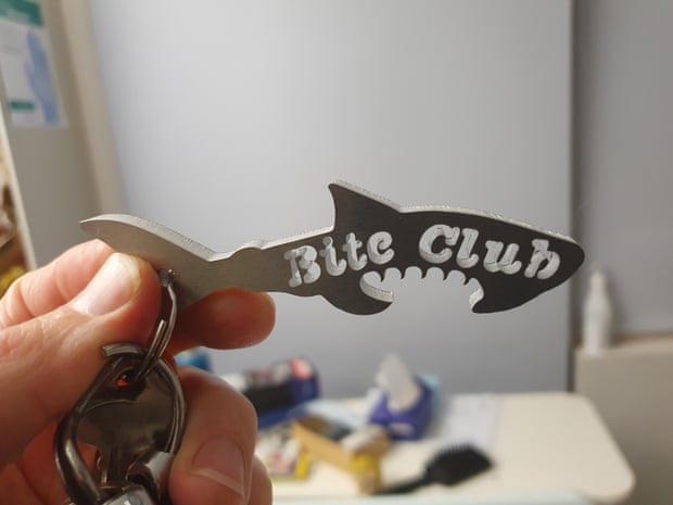 A bite club key ring.