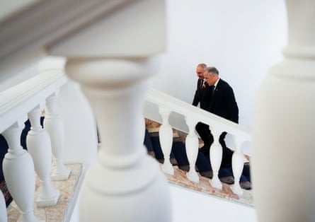 Mark Carney ascending a staircase with Armenian PM Nikol Pashinyan