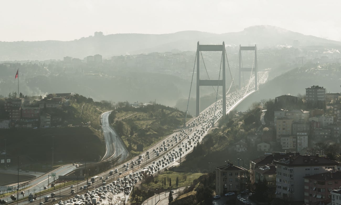 What should be a 30-minute daily journey across Istanbul’s Bosphorus bridge ends up costing, during rush hour, an extra 125 hours of travel time over a year.