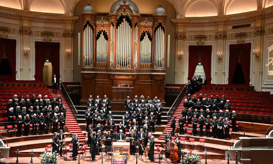 More than 100 members of the Amsterdam Mixed Choir fell ill with the coronavirus.