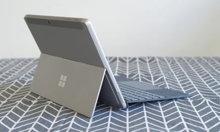 Microsoft Surface Go 3 Review: Battery Buster
