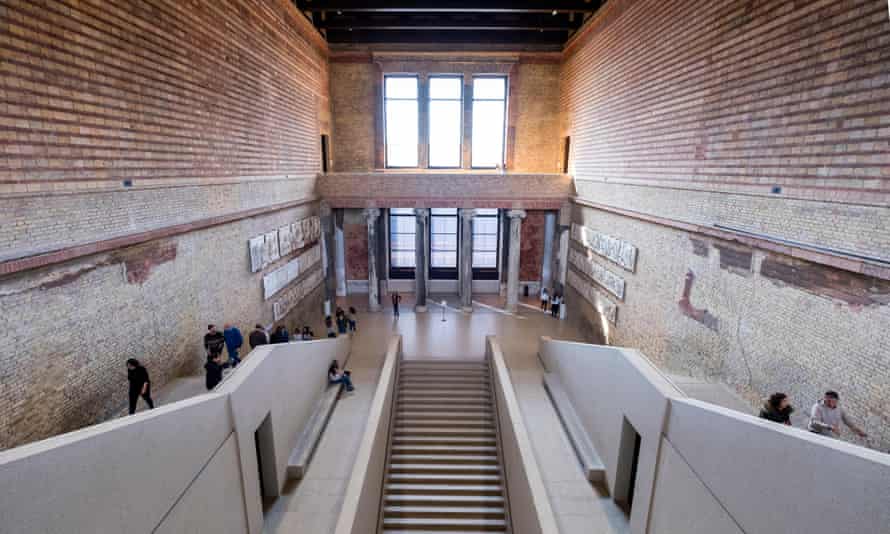 Interior of the Neues Museum.
