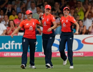 Australia Win Women S Ashes After Beating England In First