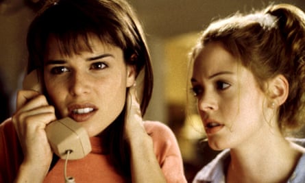 Neve Campbell and Rose McGowan in Scream.