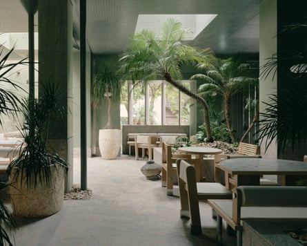 Golden Avenue by J.AR Office