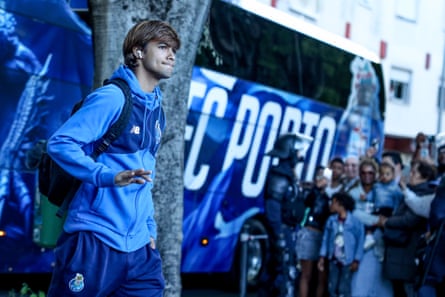 Rodrigo Mora arrives for Porto’s match against Estrela da Amadora in April.