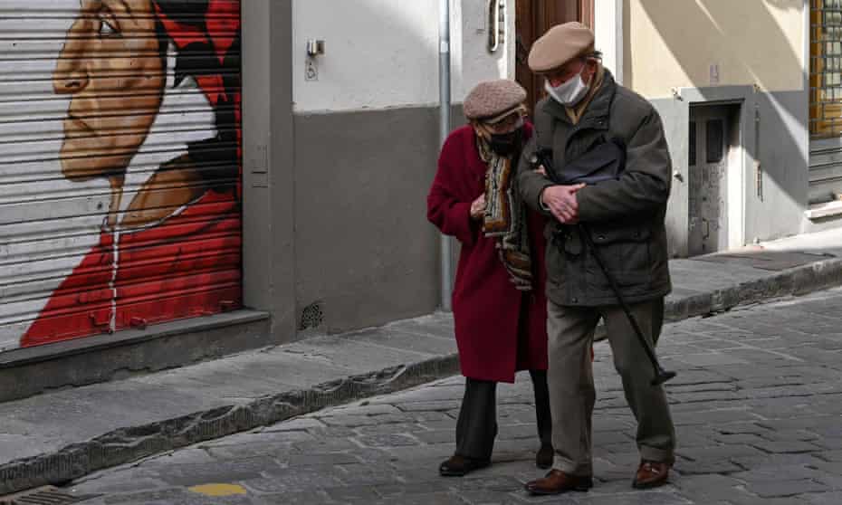 An elderly couple in central Florence