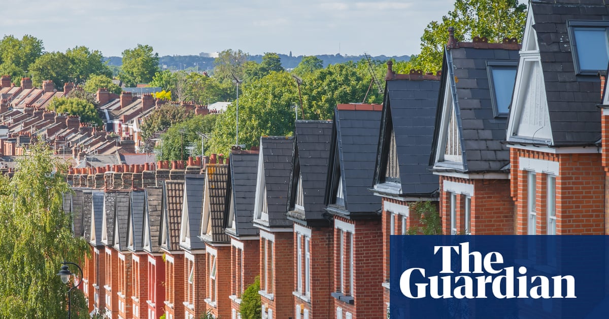 UK Faces Rising Mortgage and Borrowing Costs