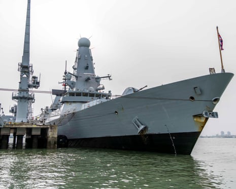 HMS Dragon, un tipo della Royal Navy 45