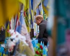 Prince Harry rende omaggio ai caduti ucraini in visita a sorpresa a Kyiv per sostenere i veterani feriti nella guerra contro la Russia