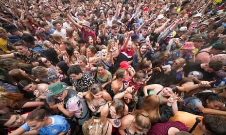 Festival fans enjoy the Lathums during day two of the Tramlines festival at Hillsborough Park in 2021