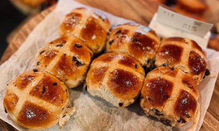 Hot cross buns