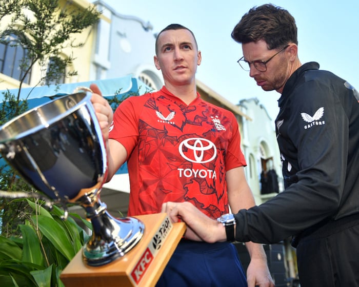 England and New Zealand find ‘special’ camaraderie amid hard graft