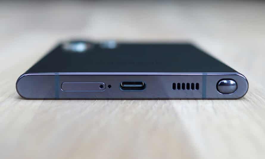the bottom of the S22 Ultra showing the USB-C port and docked S Pen