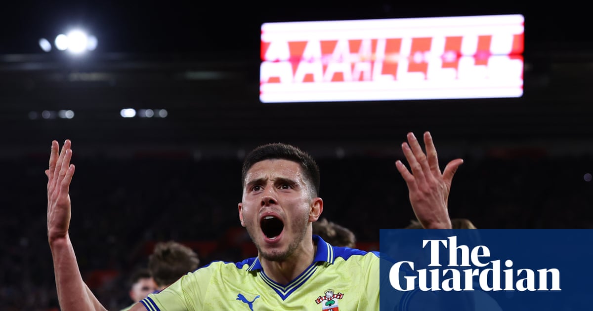 Saints stun Arsenal and what now for Slot after Liverpool’s painful exit? – Football Weekly
