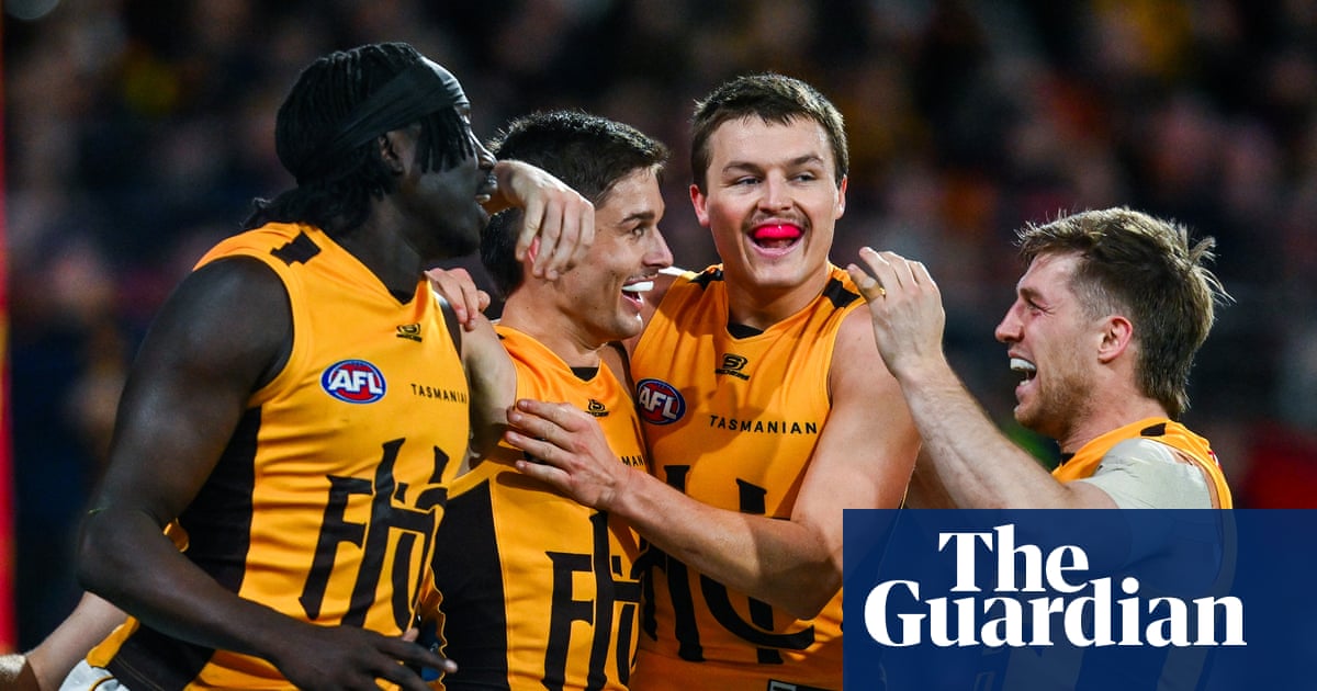 Hawks Eliminate Minor Premier Crows in AFL Semi-Final