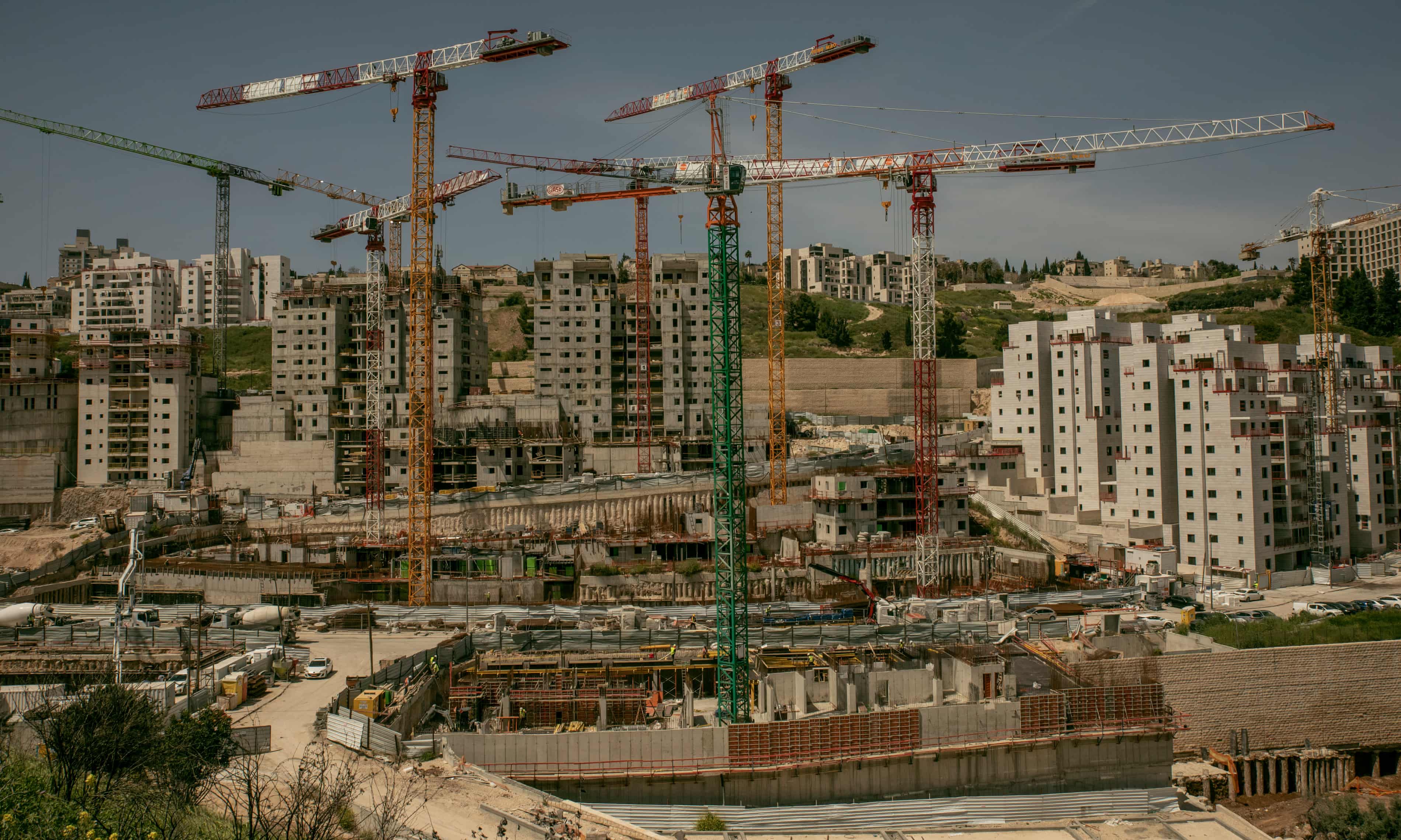 Israel has sped up settlement-building in East Jerusalem since Gaza war began (theguardian.com)