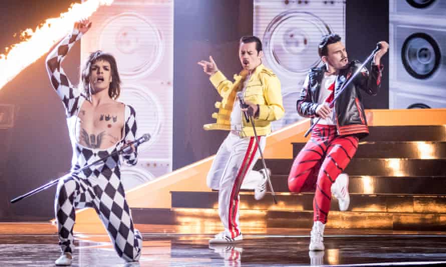 Team Freddie: Joe, Rob and Michael perform.