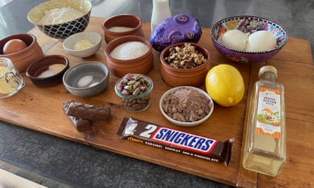 Qatayef를 만드는 데 필요한 모든 재료 - Snickers의 특별한 Moussa 품종 포함