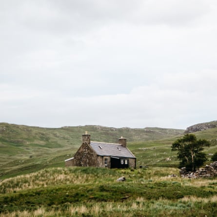 A bothy alone in the countryside.
