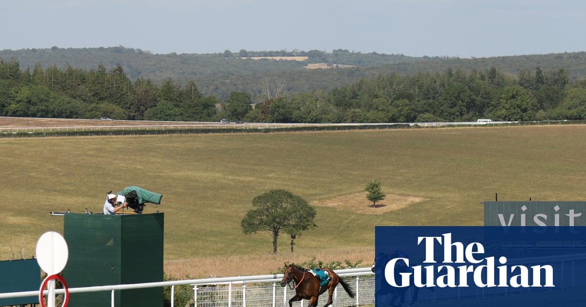 Moore stays ice cool on Scandinavia to lift Goodwood Cup after loose horse drama