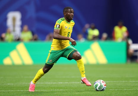 Aubrey Modiba fires well over for South Africa