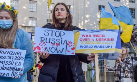 Ukrainian refugees and supporters protesting against the war outside Downing Street.