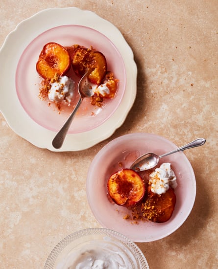 Roasted peaches pinch pick successful a bowl