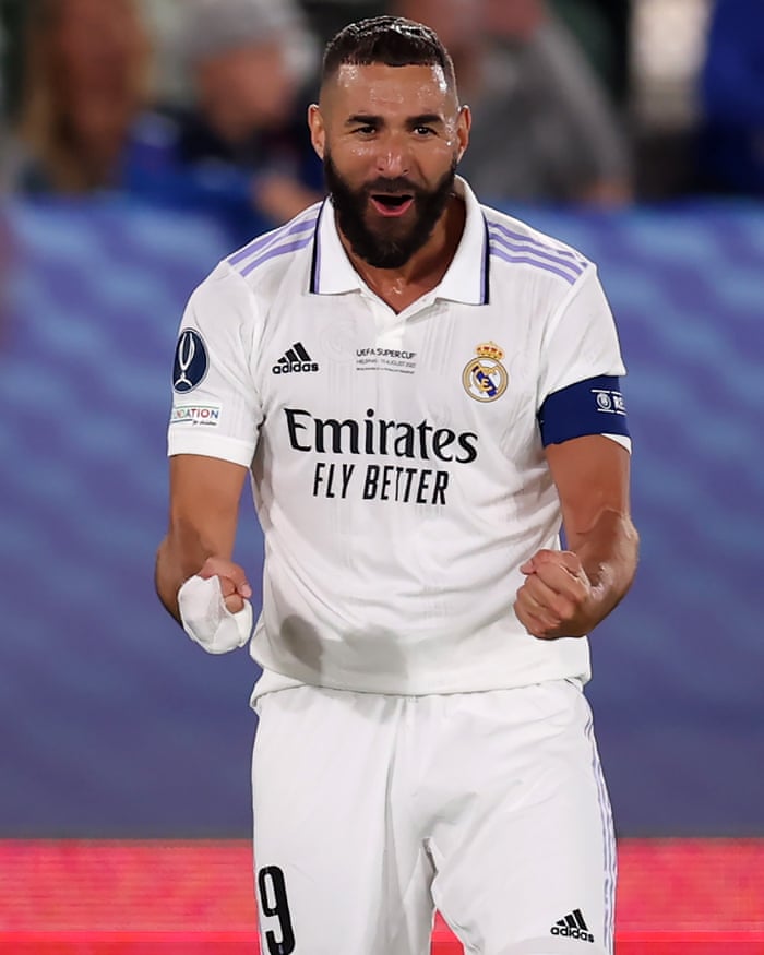 Karim Benzema célèbre le deuxième but du Real Madrid.