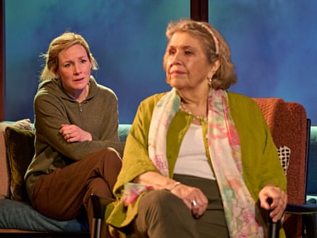 Nancy Carroll et Anne Reid dans Marjorie Prime.