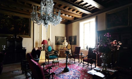 The Haifa-Jaffa living room features a gold-plated throne that belonged to Egyptian ruler Khedive Ismail.