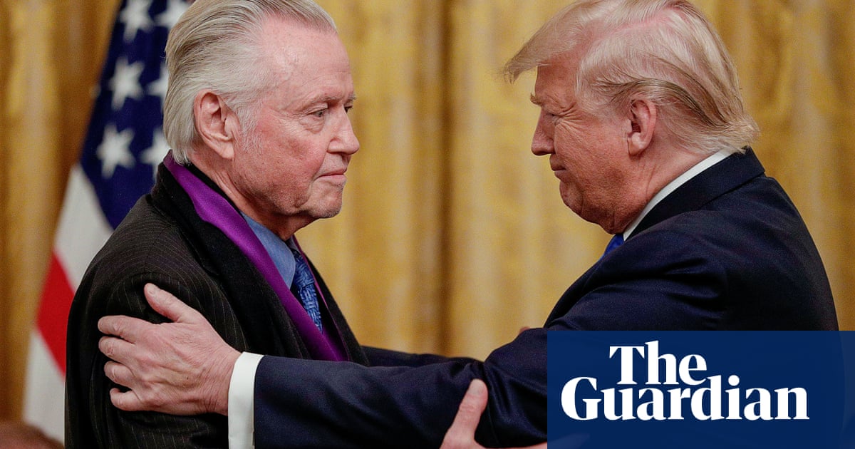 How Jon Voight went from Oscar-winning A-lister to Trump acolyte