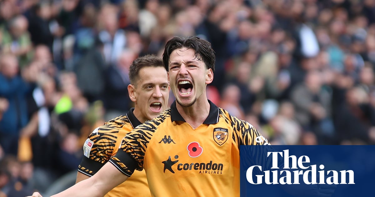 Championship roundup: fast-rising Hull turn up heat on Portsmouth