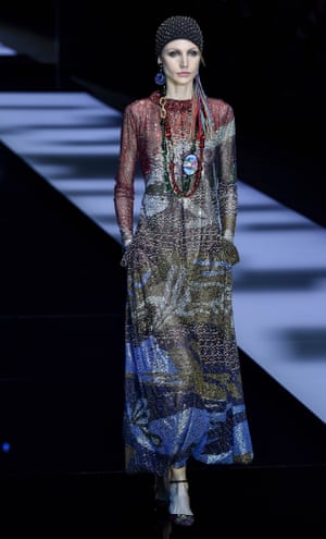 The show featured a floor-length, multi-coloured chainmail showstopper