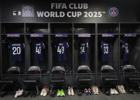 A peek inside the PSG dressing-room.