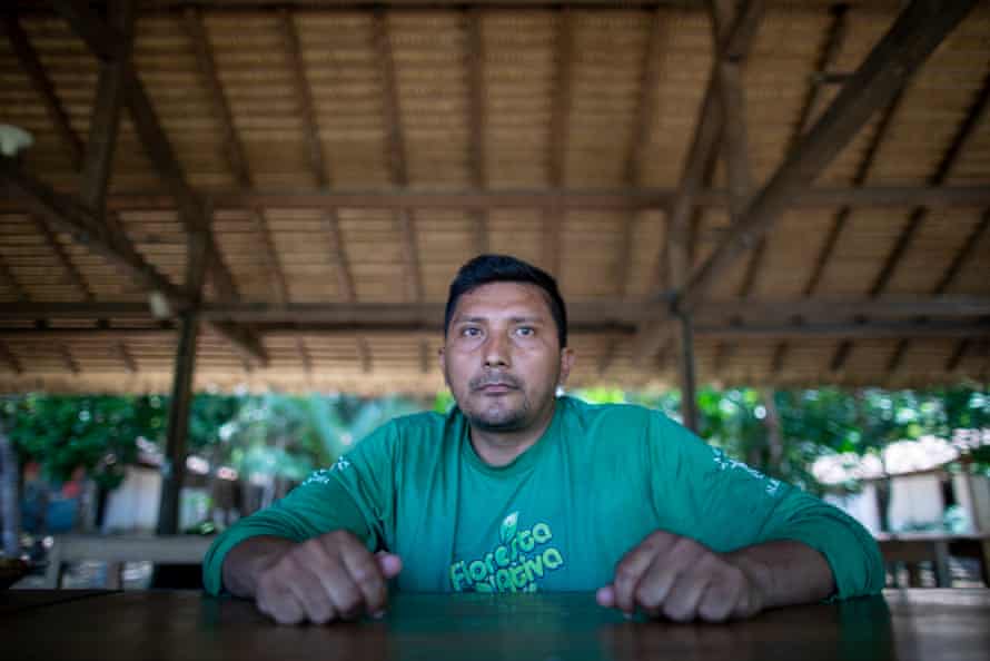 Moacir Imbiriba, a Kumaruara indigenous man, works for the PSA project supporting sustainable development.